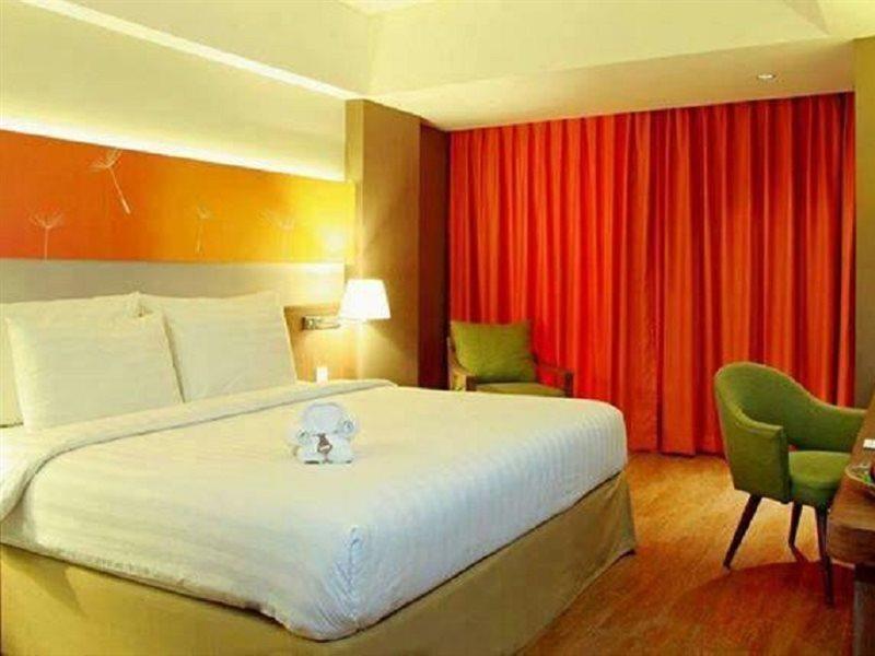 Soll Marina Hotel Серпонґ Екстер'єр фото